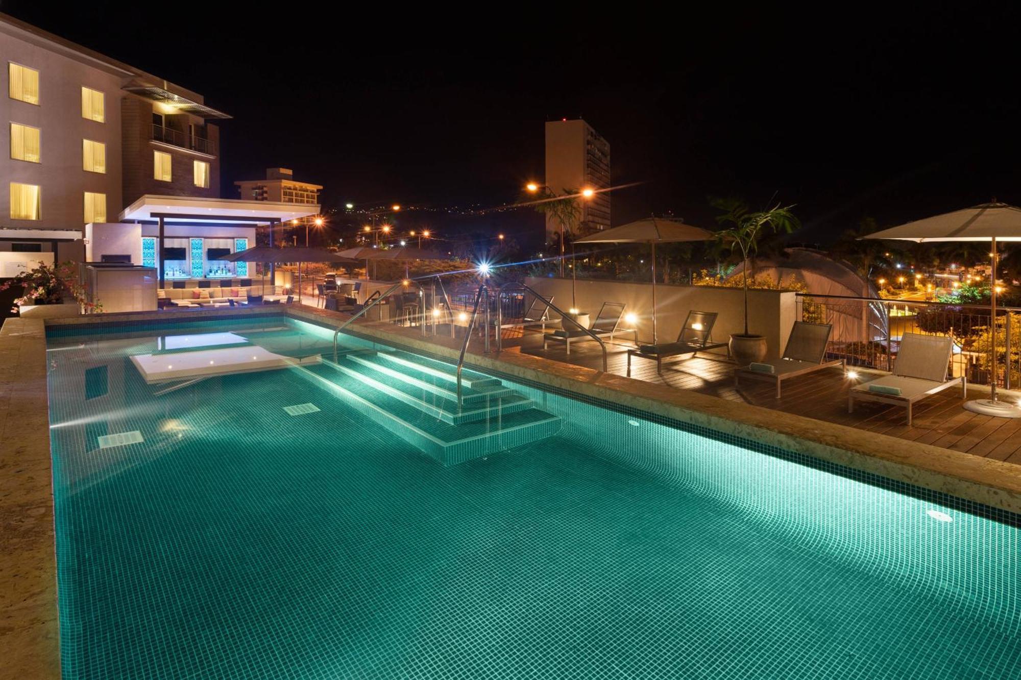 Hotel Courtyard By Marriott Kingston, Jamaica Zewnętrze zdjęcie
