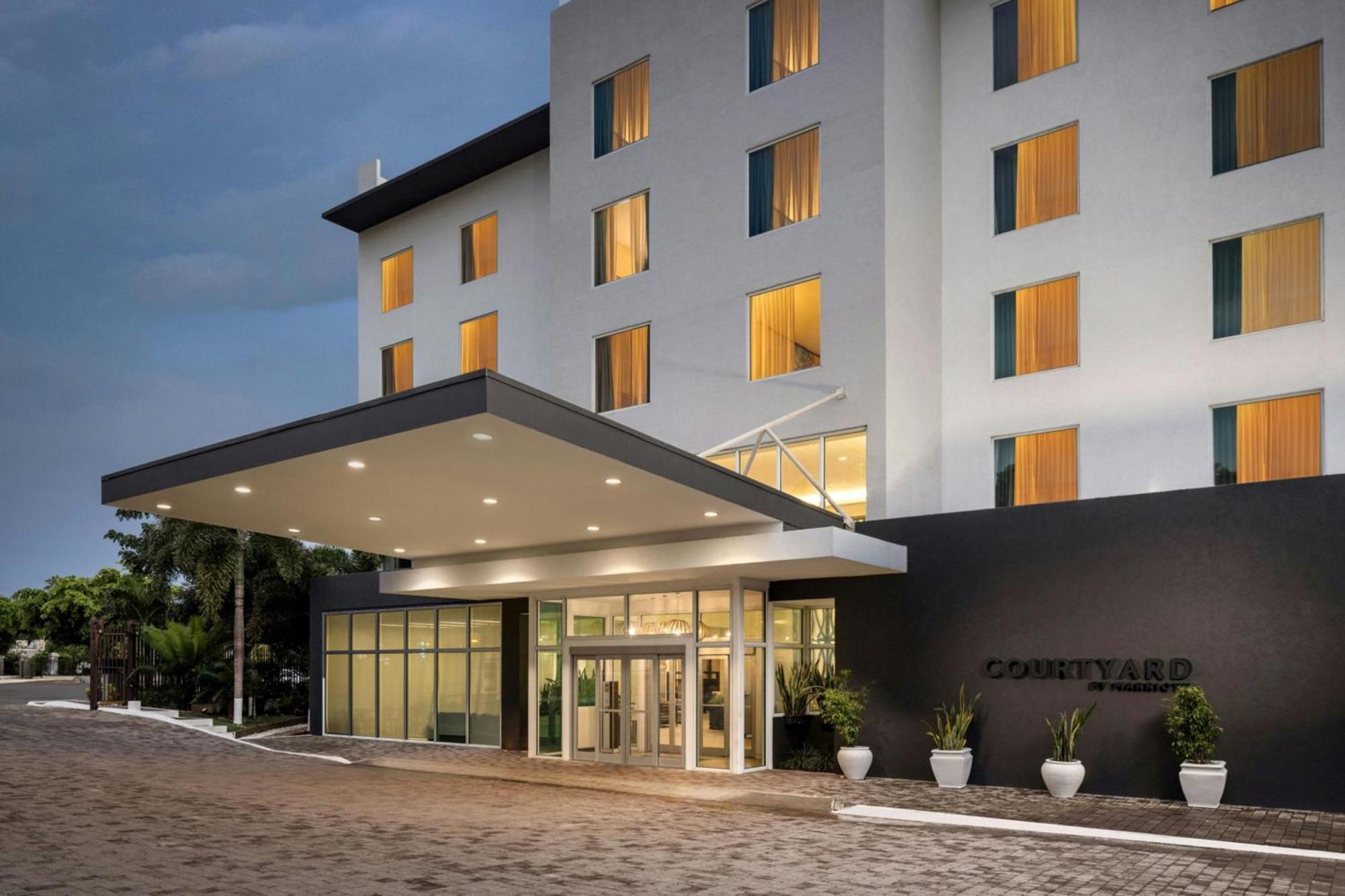 Hotel Courtyard By Marriott Kingston, Jamaica Zewnętrze zdjęcie