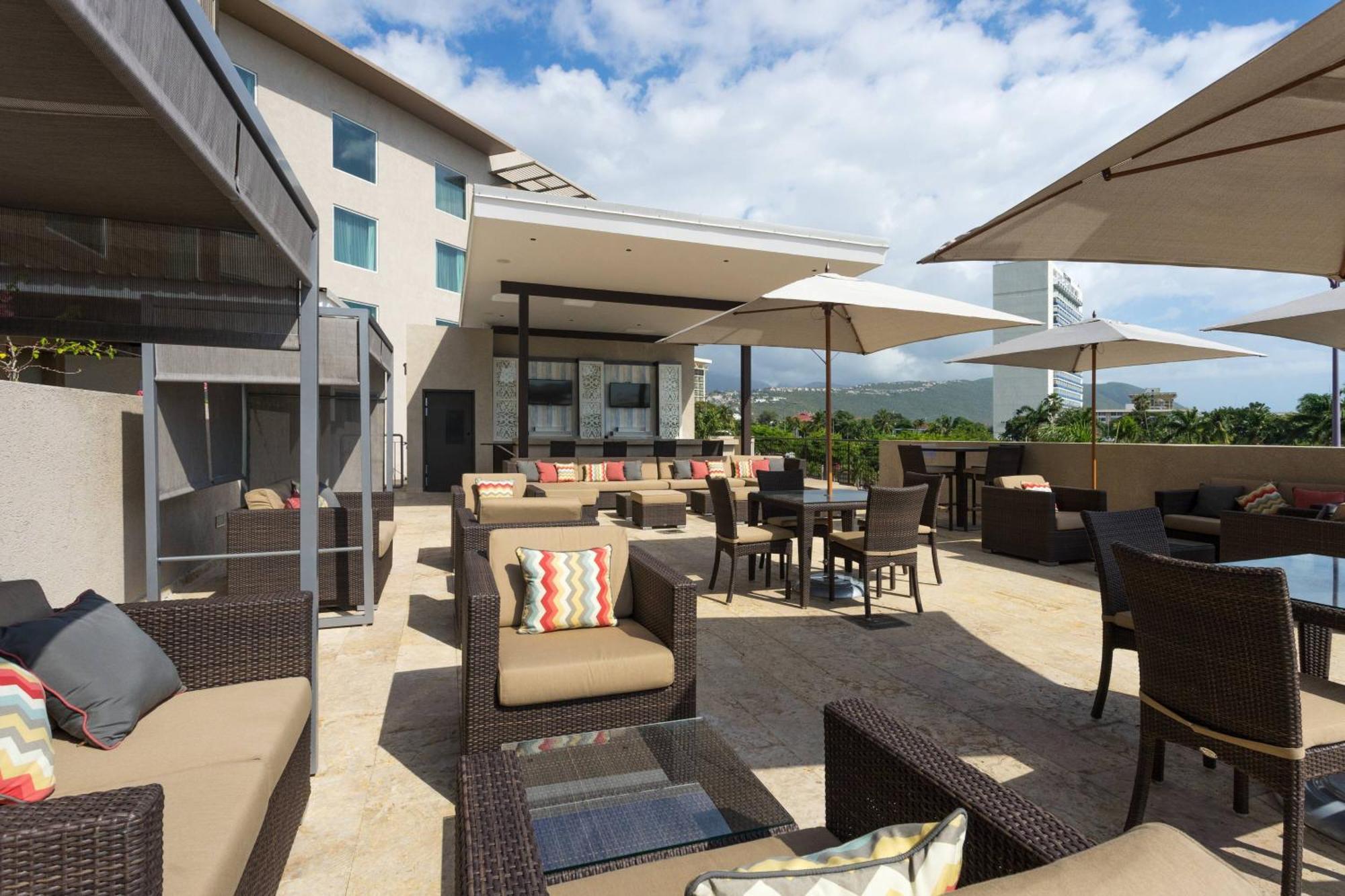 Hotel Courtyard By Marriott Kingston, Jamaica Zewnętrze zdjęcie